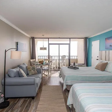 Completely Renovated Double Queen Direct Oceanfront Suite - Ocean Reef 1503 Sleeps 4!